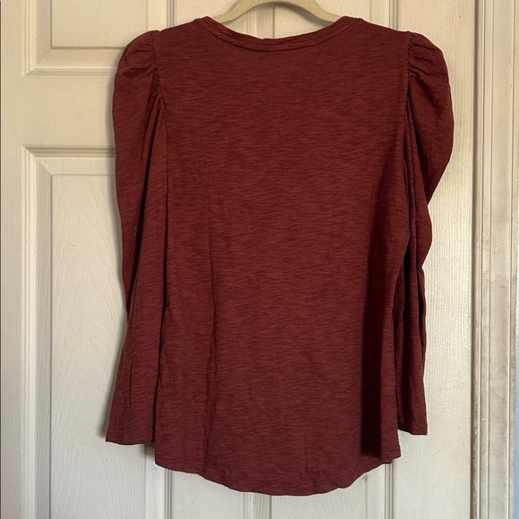 NWOT Chico’s slub cotton printed long sleeve puff shoulder top - Picture 2 of 3